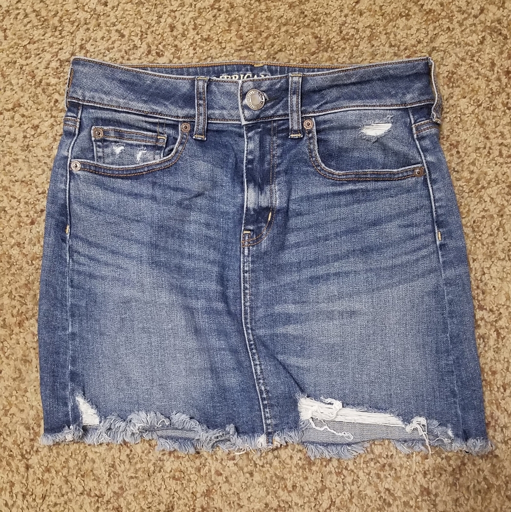 American Eagle Distressed Denim Mini Skirt Size 4